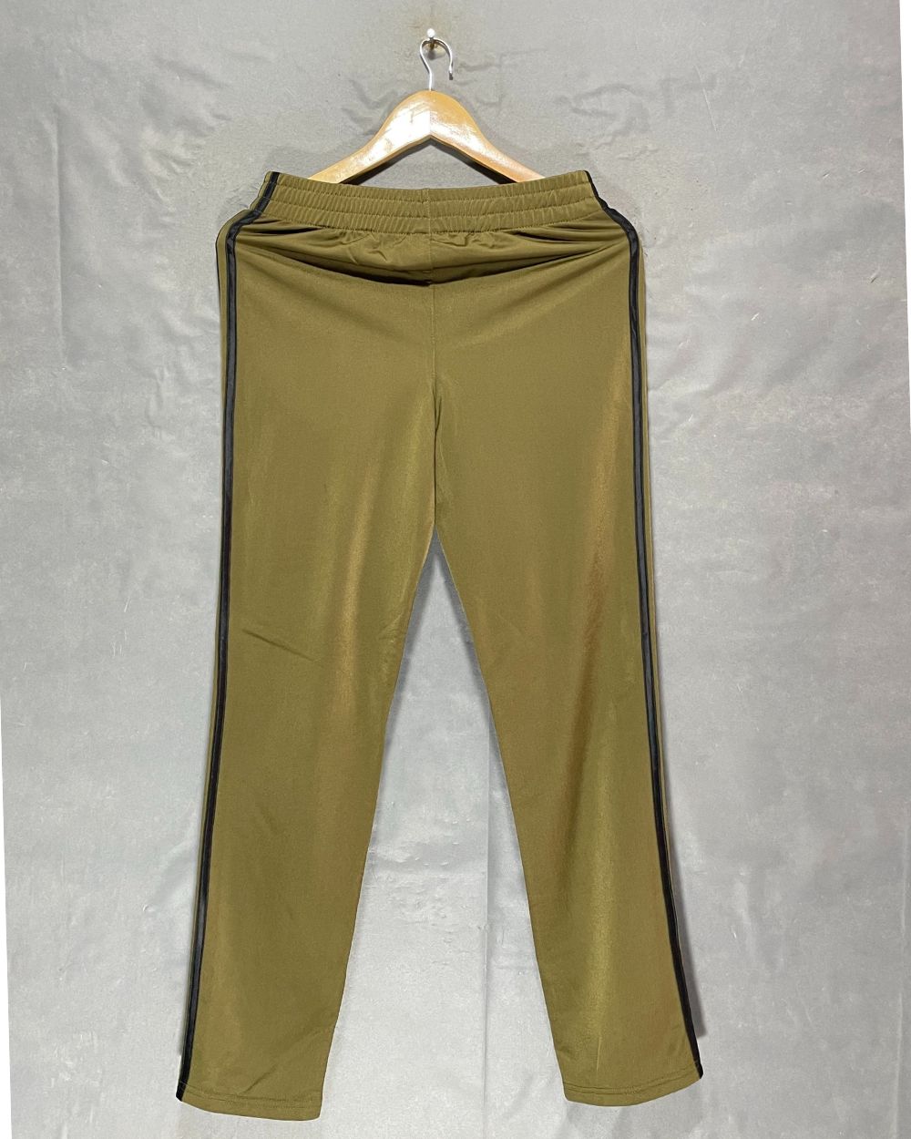 Adidas Green Sport Trouser For Women 16 Years | ThriftHub.pk
