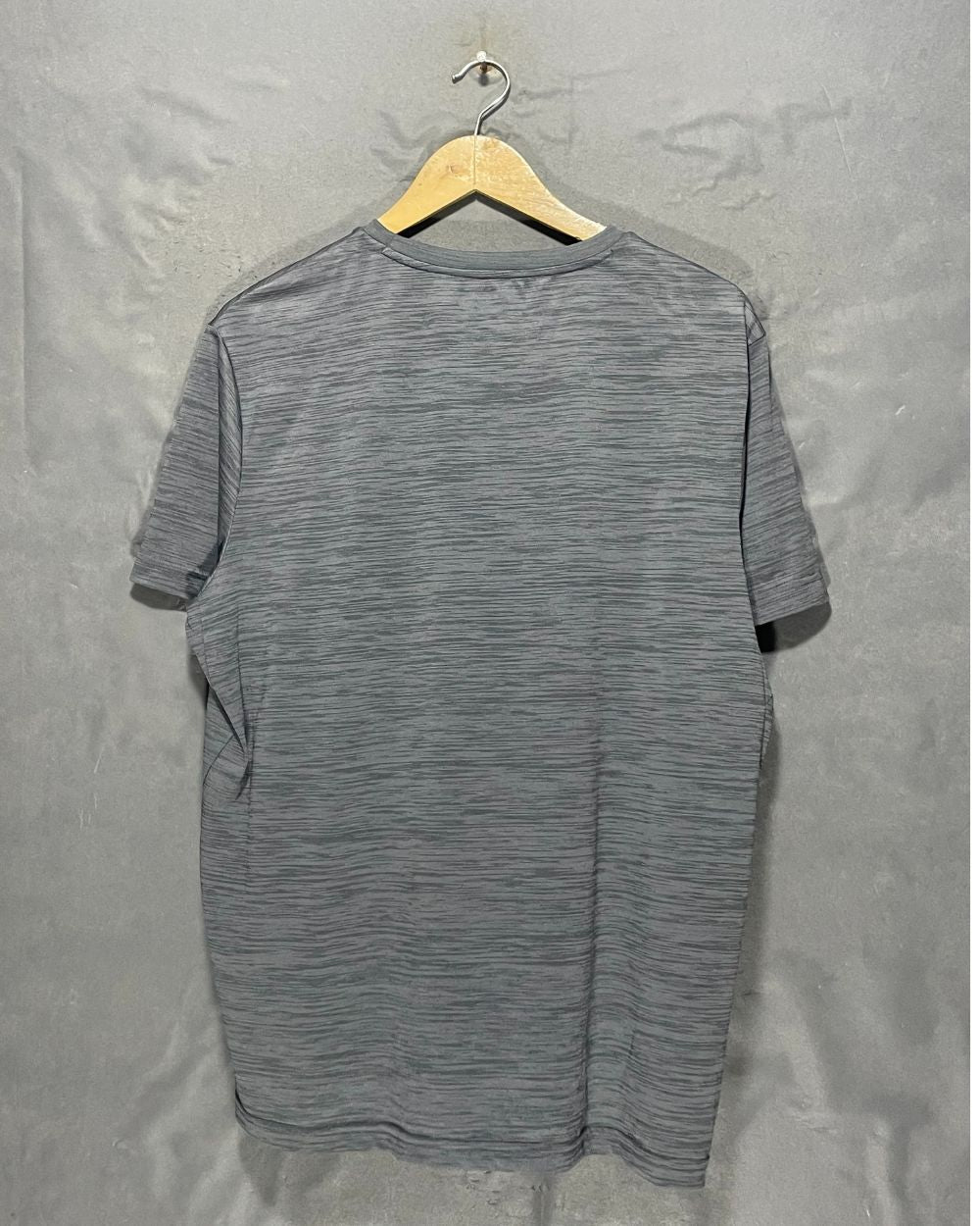 Tek Gear Gray Sport T Shirt  For Men Large