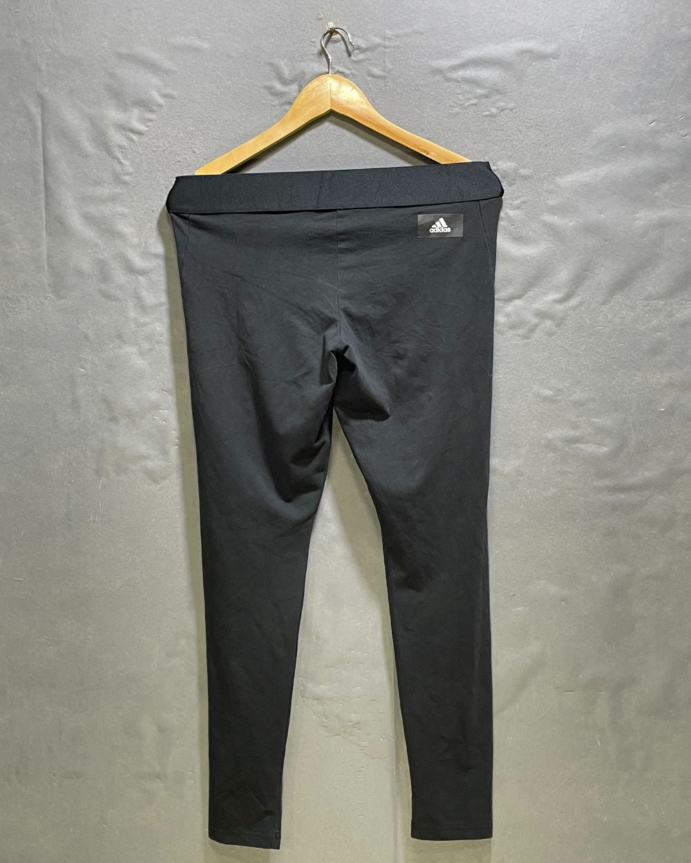 Reebok Black Sport Tights For Women Medium | ThriftHub.pk