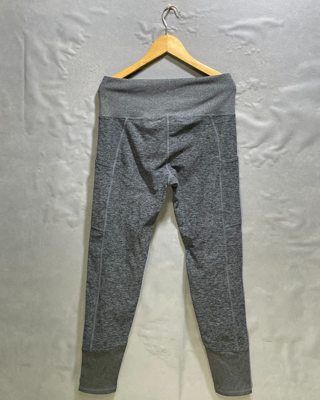 Kirkland Gray Sport Tights For Women Medium | ThriftHub.pk