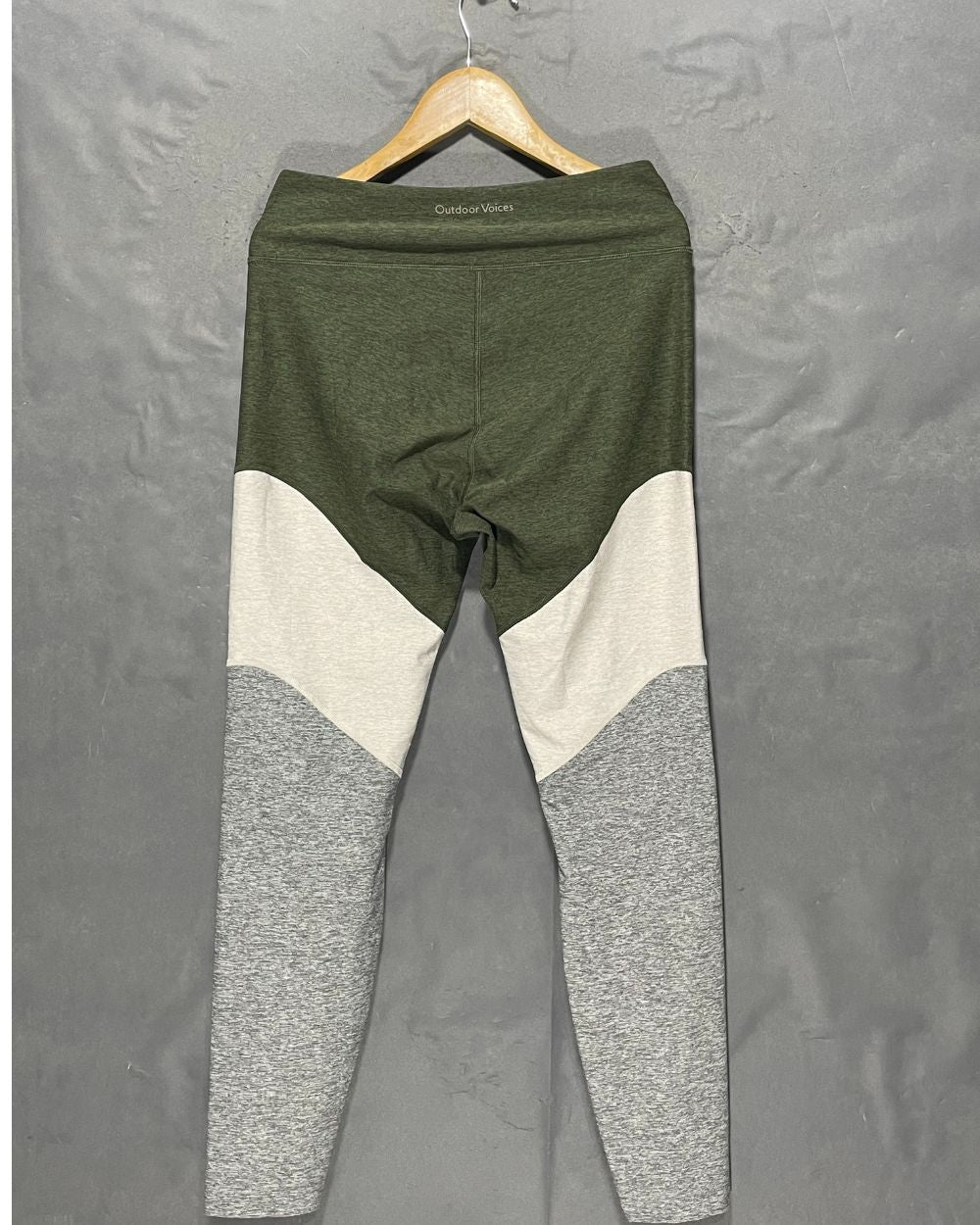 Outdoor Voices Gray Sport Gym Tights For Girls Small | ThriftHub.pk