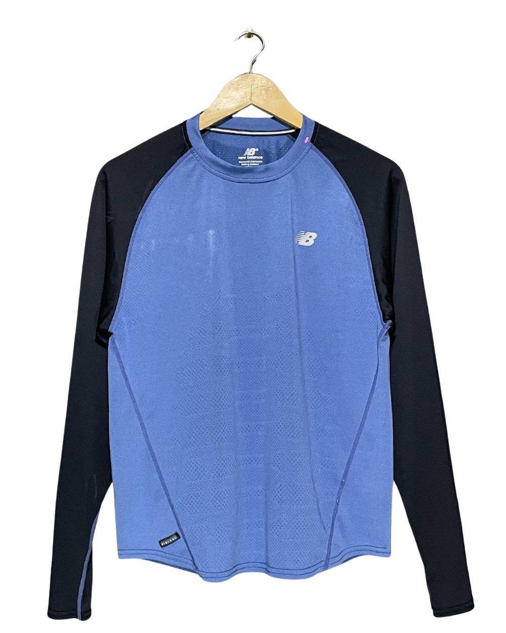 New Balance Gray Sport T Shirt For Women Medium | ThriftHub.pk