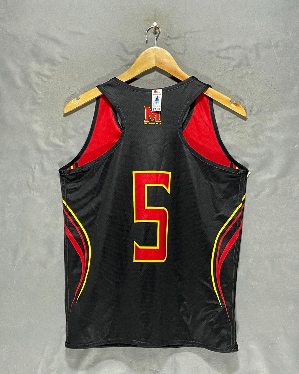 Under Armour Black Sport Vest For Men S | ThriftHub.pk