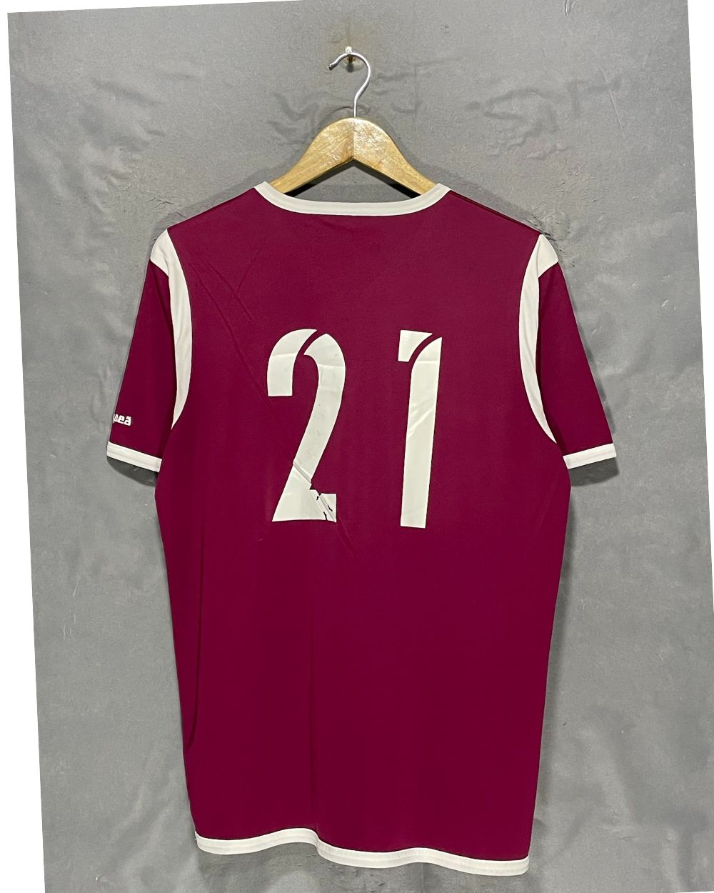 Campea Maroon Sport T Shirt For Men Medium