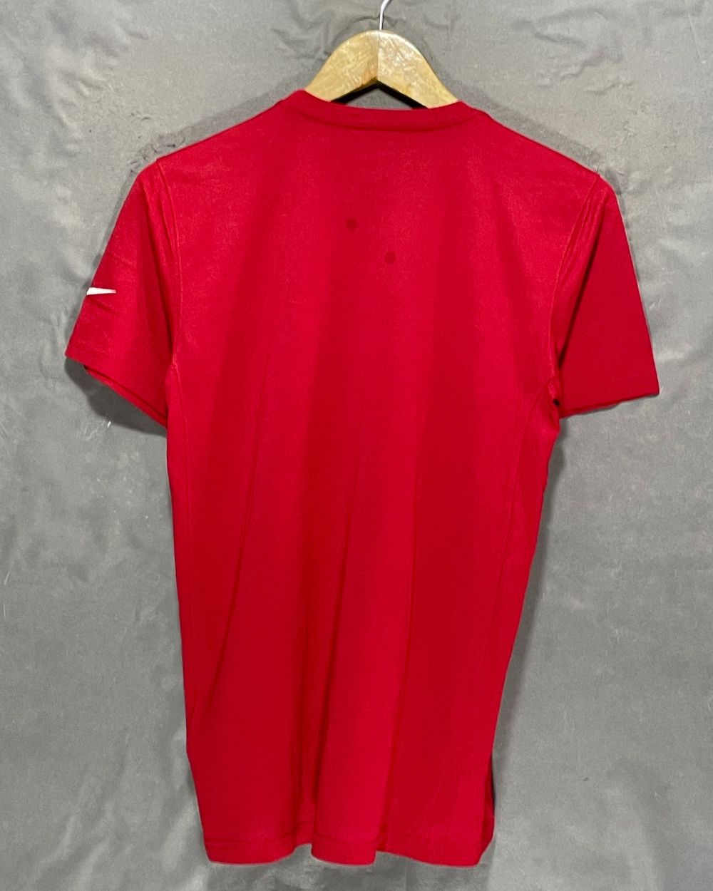 Nike Red Sport T Shirt  For Men Small
