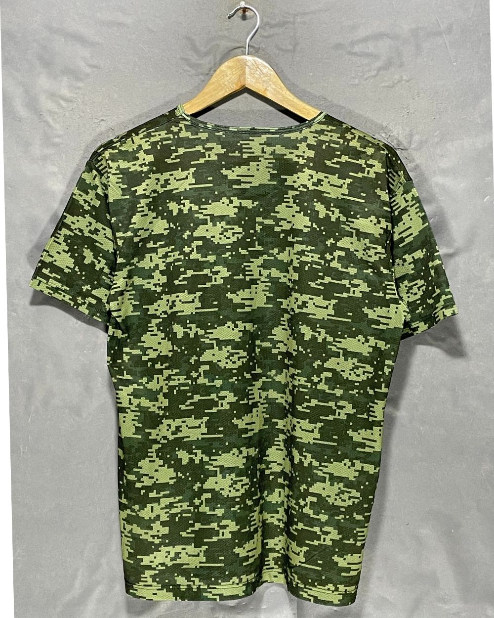 Thrift Hub Green Sport T Shirt  For Men Large