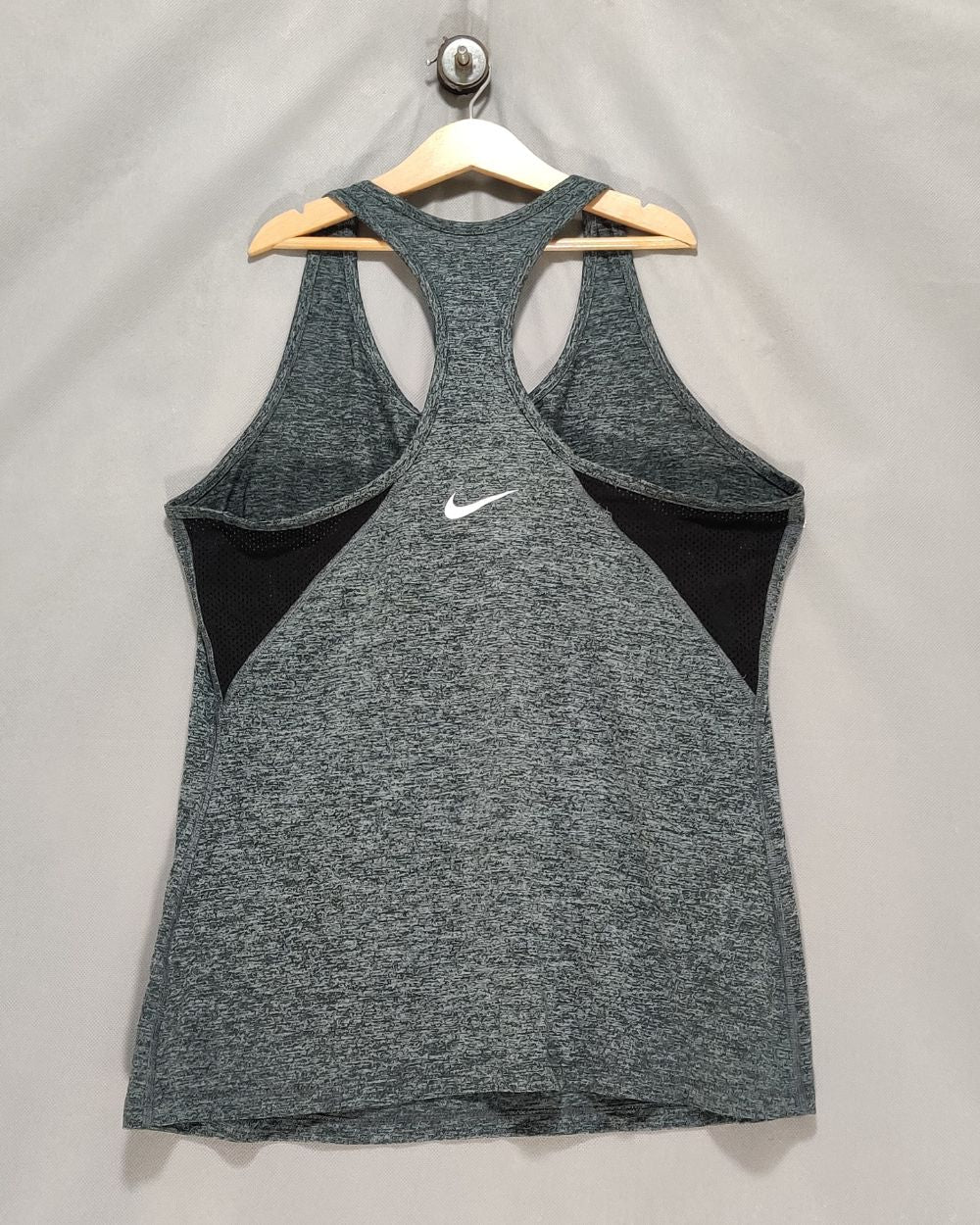 Nike Dri Fit Gray Sport Vest T Shirt For Women Large