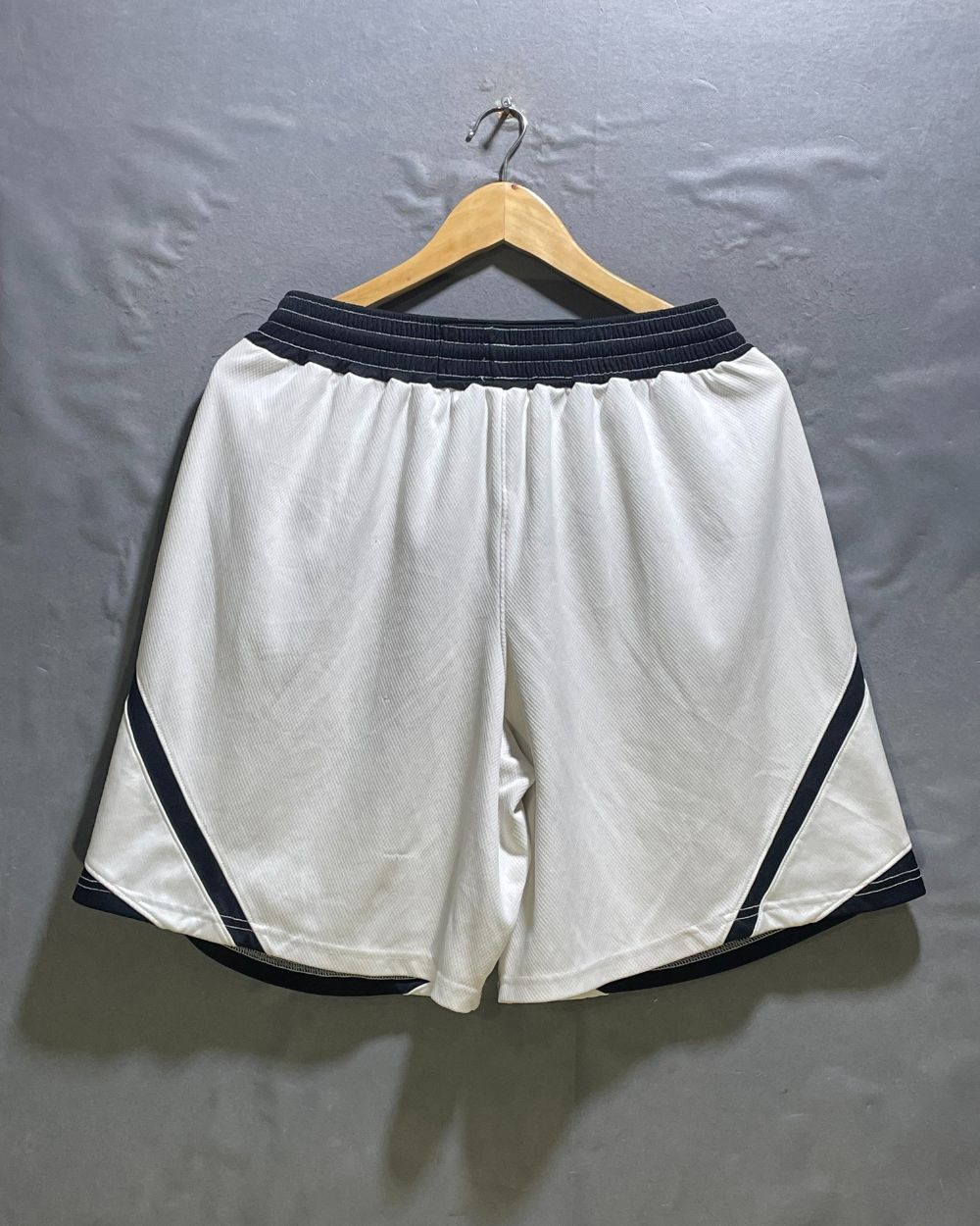 Under Armour White Sport Short For Women Medium | ThriftHub.pk