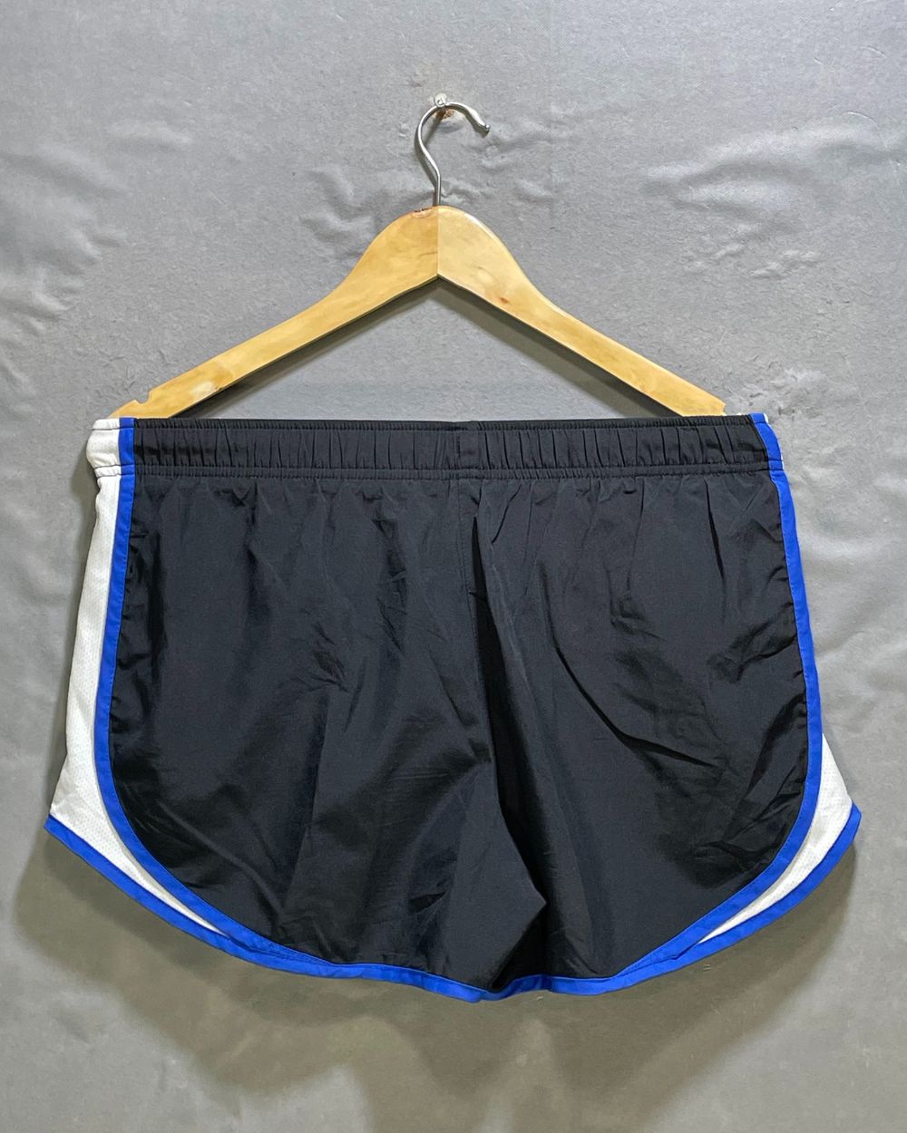 Nike Black Parachute Short For Women M | ThriftHub.pk