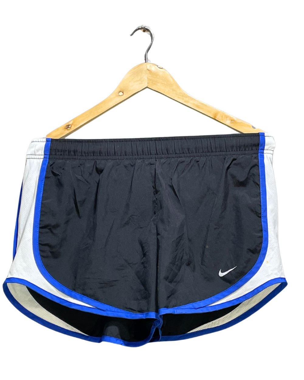 Nike Black Parachute Short For Women M | ThriftHub.pk