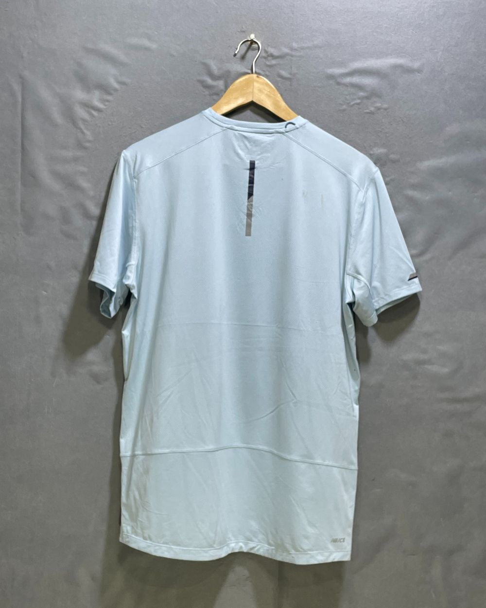 New Balance Blue Sport T shirt For Women M | ThriftHub.pk