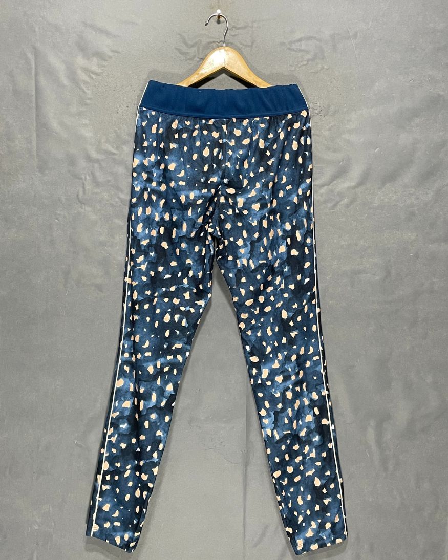 Nike Blue Sport Gym Tights For Women L | ThriftHub.pk