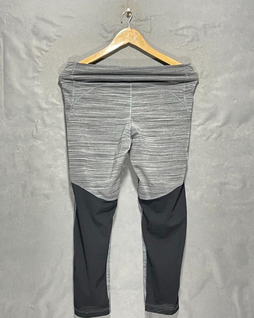 Nike Gray Sport Gym Tights For Girls L | ThriftHub.pk