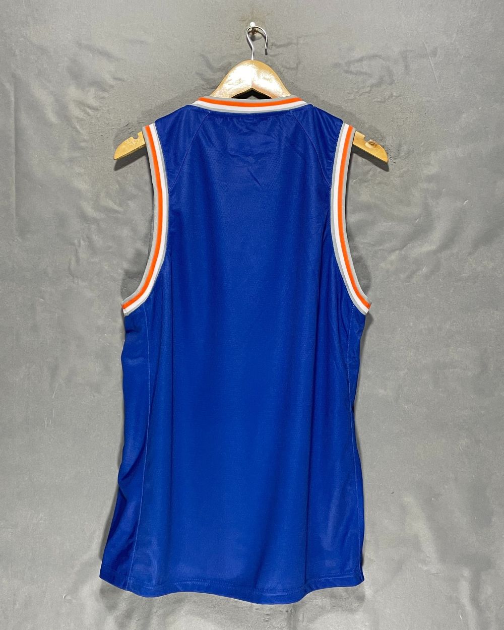 Muddy Locker Blue Sport Vest For Men M | ThriftHub.pk