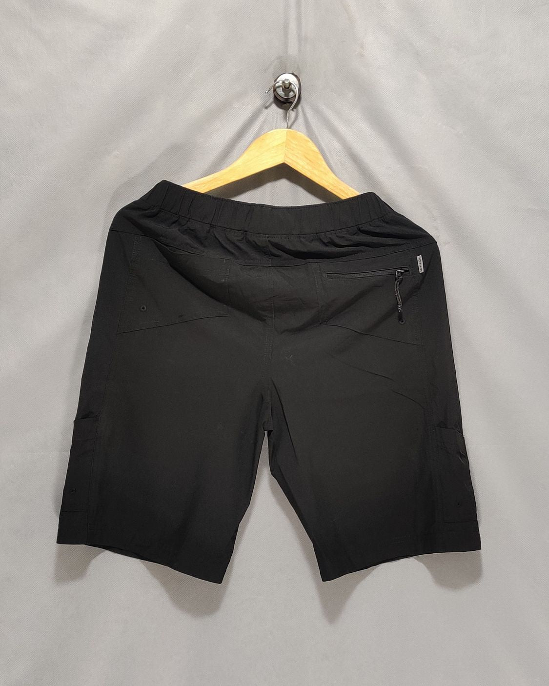 Magellan Black Parachute Short For Men M
