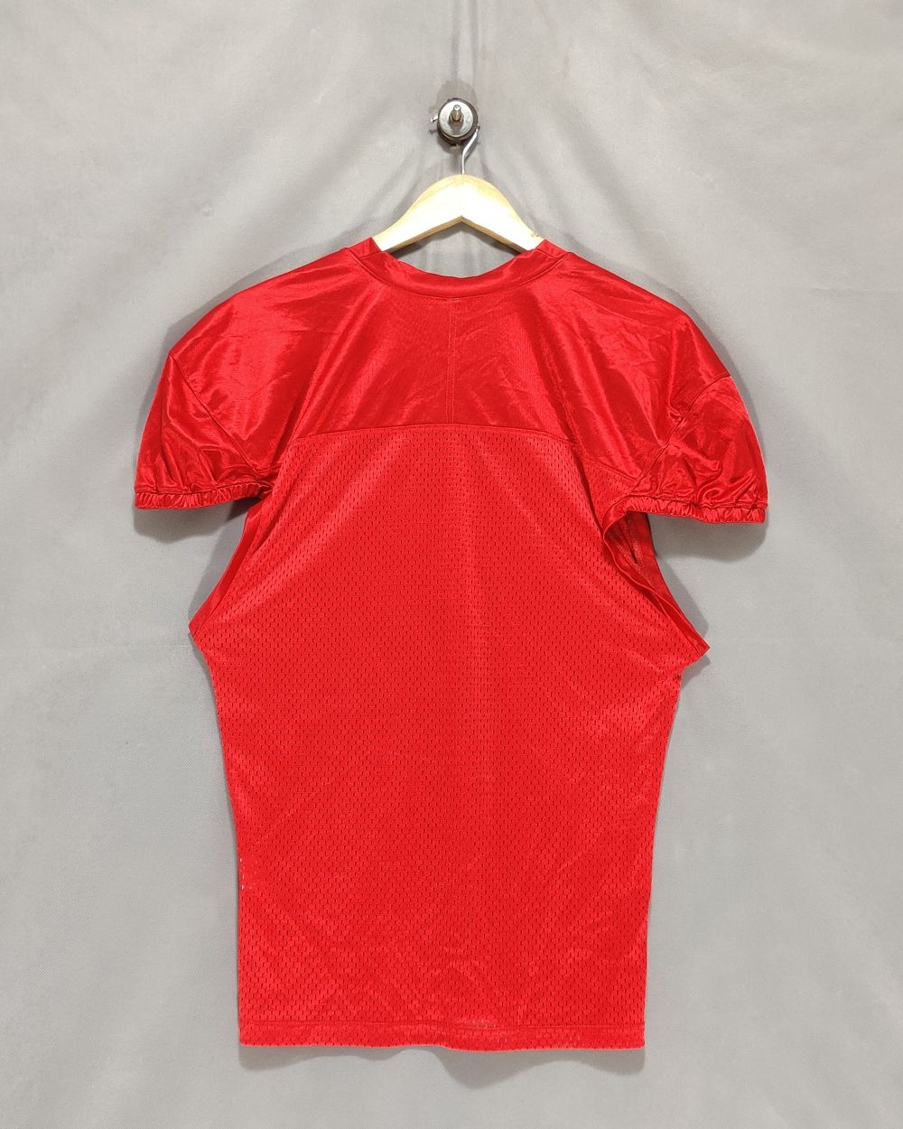 Under Armour Red Sport T Shirt For Women M