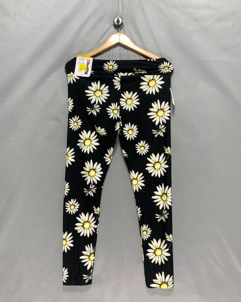 No Boundaries Black Sport Gym tights For Women L