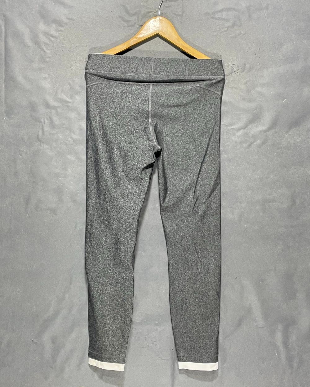 Under Arnmour Camouflage Sport Gym Tights For Girls 12 Years | ThriftHub.pk