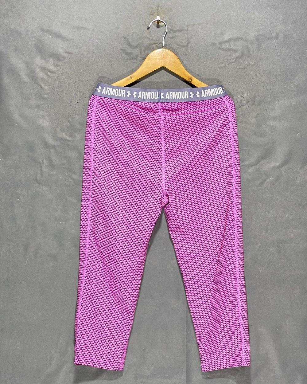 Under Armour Pink Sport Gym Tights For Girls Medium | ThriftHub.pk