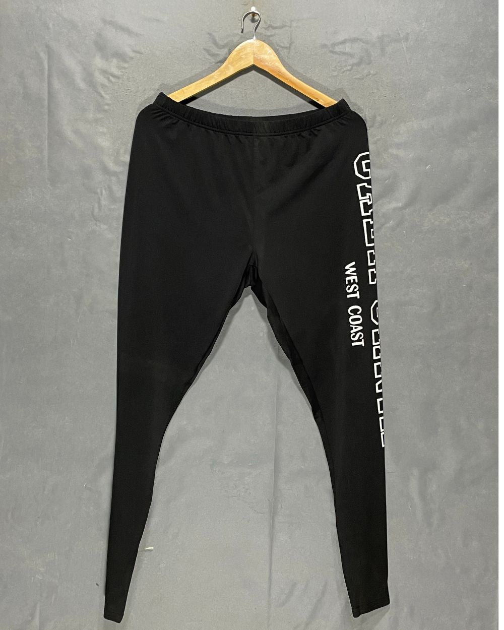 Under Armour Black Sport Gym Tights For Girls X Large | ThriftHub.pk