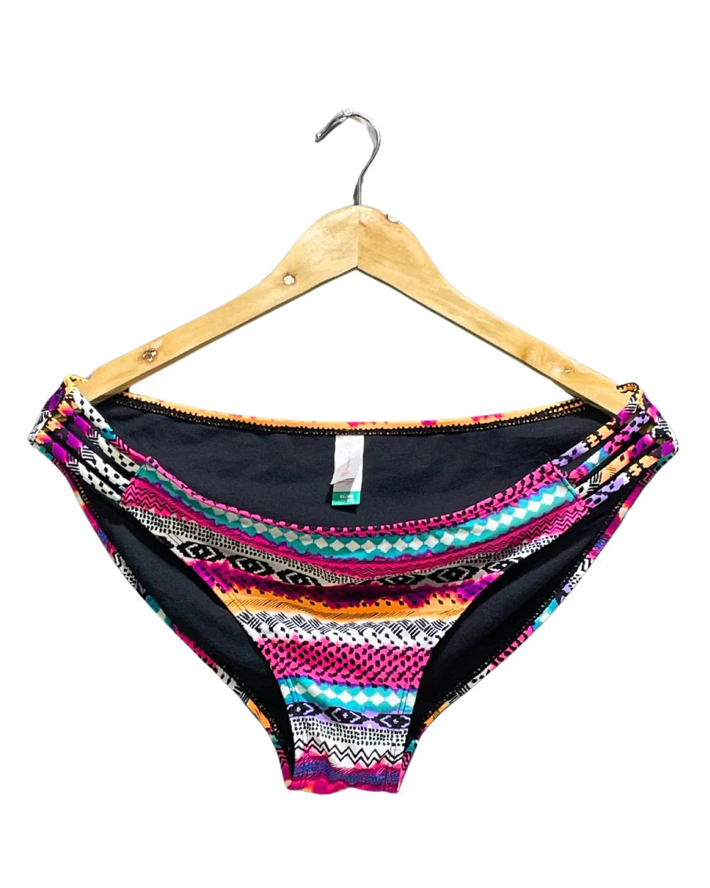 Women’s Underwear – Branded Thrifted Intimates for Everyday Comfort | ThriftHub.pk