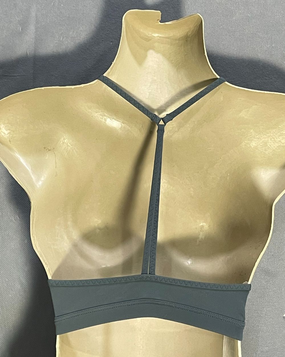 Lululemon Gray Bra For Women Small | ThriftHub.pk