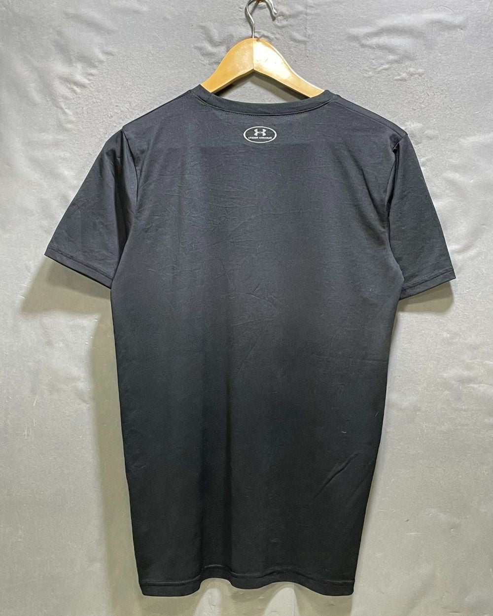 Under Armour Black Sport T shirt For Women X Large | ThriftHub.pk