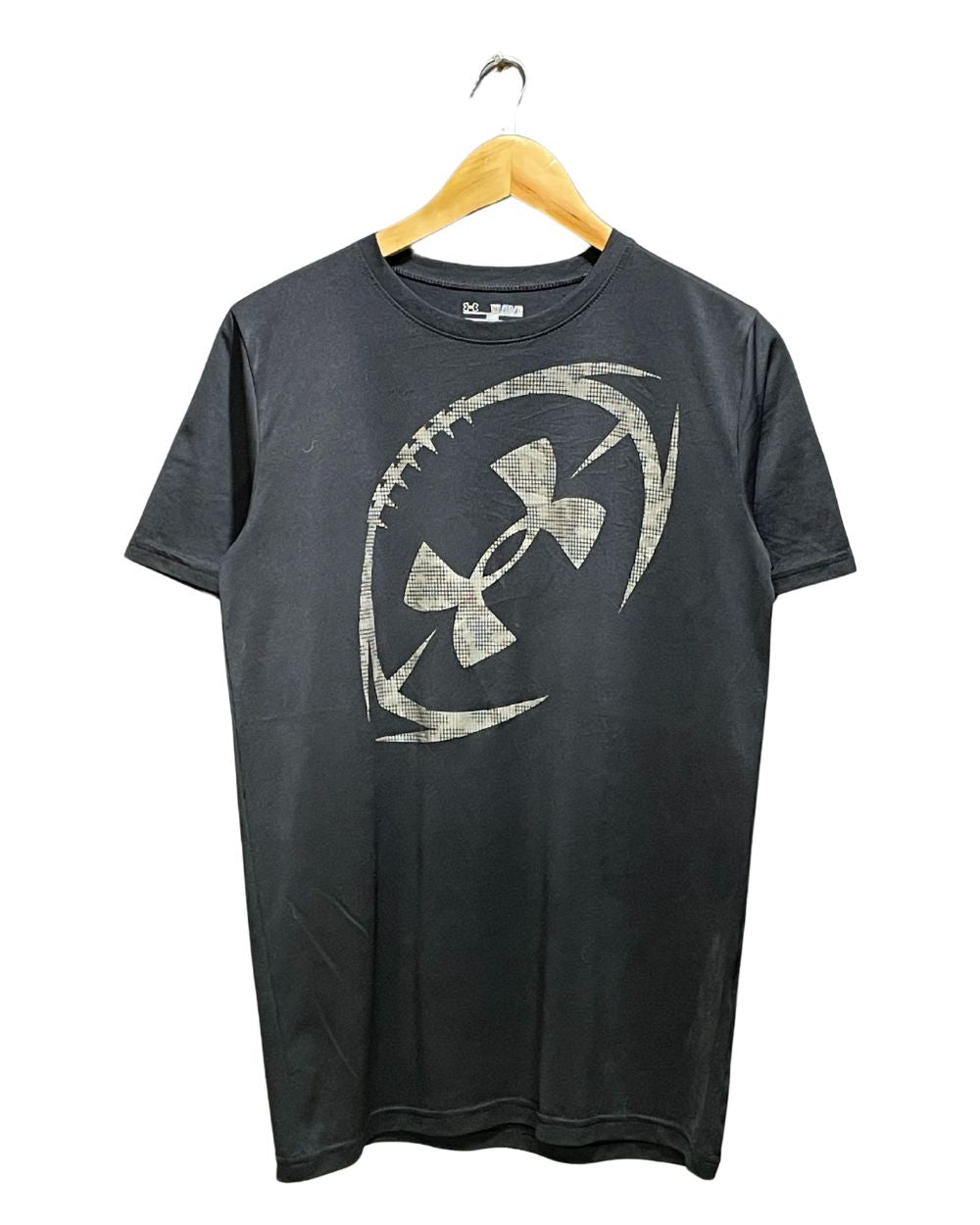 Under Armour Black Sport T shirt For Women X Large | ThriftHub.pk