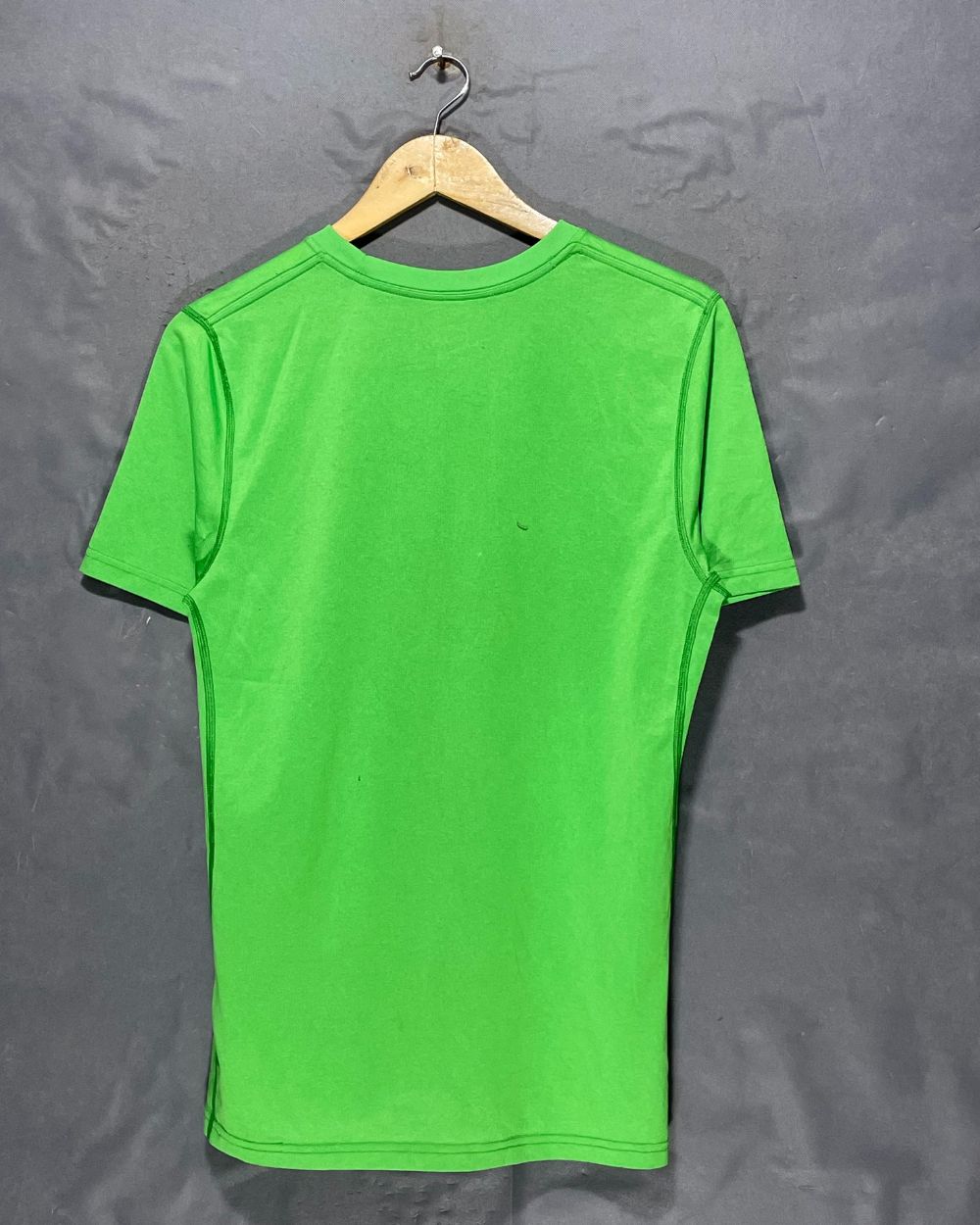 Nike Green Sport T Shirt  For Men Small