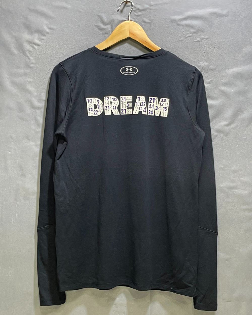 Under Armour Black Sport T shirt For Women Medium | ThriftHub.pk