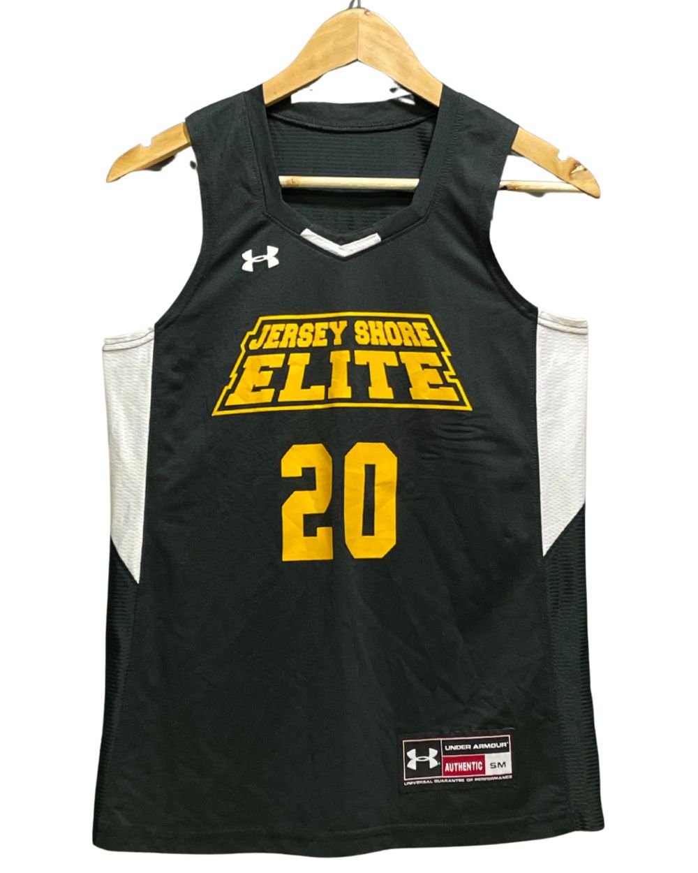 Under Armour White Sport Sando For Women Medium | ThriftHub.pk