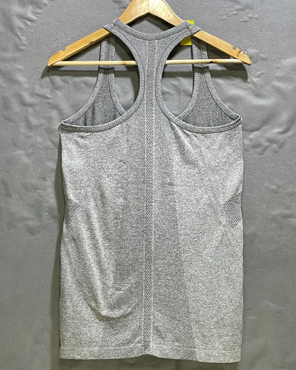 New Balance Black Sport T Shirt For Women Large | ThriftHub.pk