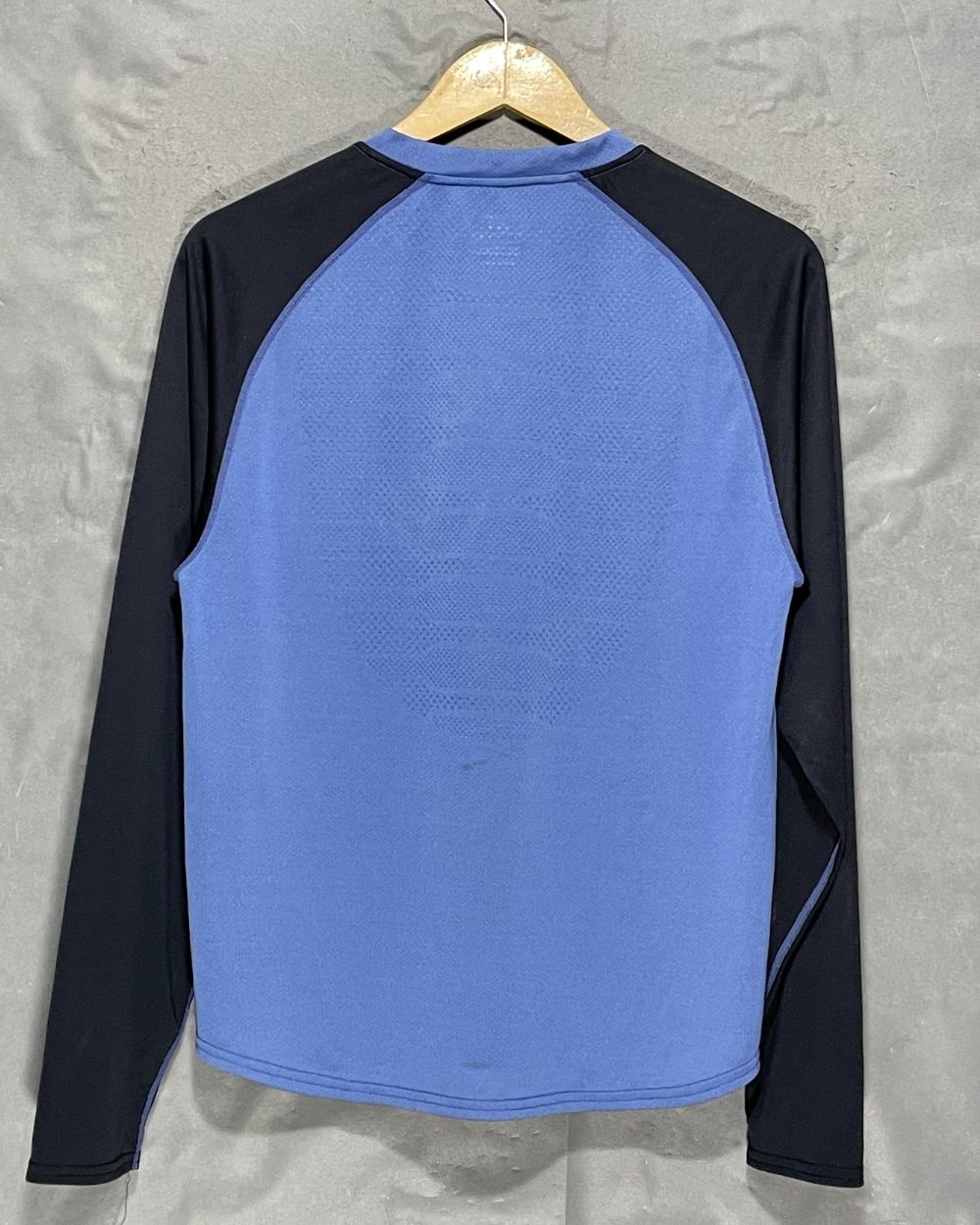 New Balance Gray Sport T Shirt For Women Medium | ThriftHub.pk