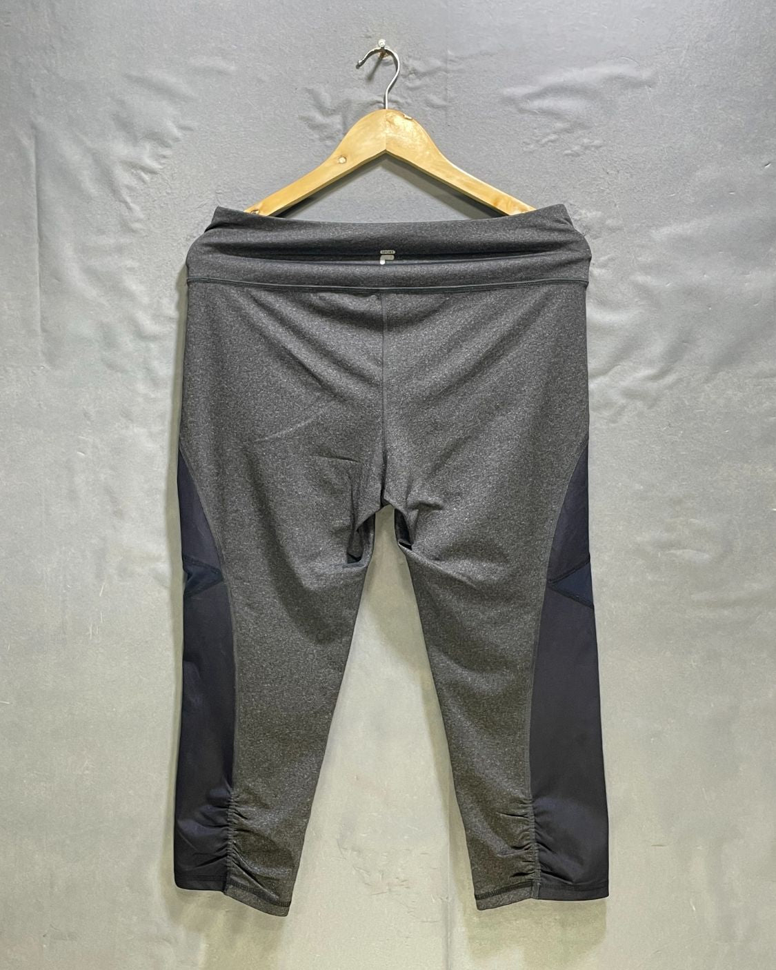 Fila Gray Sport Tights For Women L | ThriftHub.pk