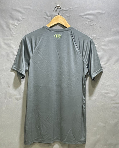 Under Armour Gray Sport T shirt For Women XL | ThriftHub.pk