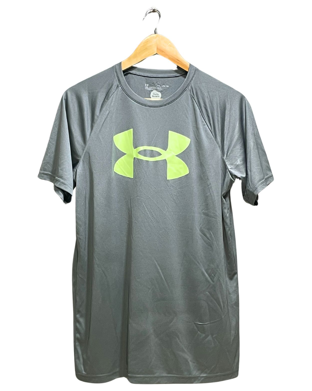 Under Armour Gray Sport T shirt For Women XL | ThriftHub.pk