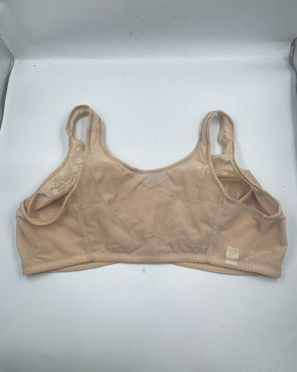Exquisite Cream Sport Bra For Women XX Large | ThriftHub.pk