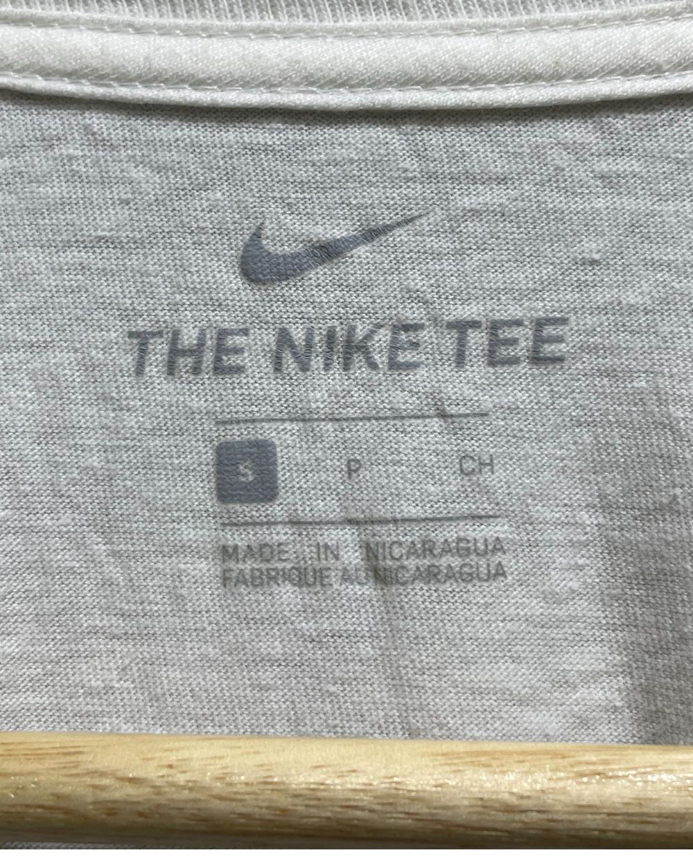 Nike White Sport T Shirt For Women Small | ThriftHub.pk