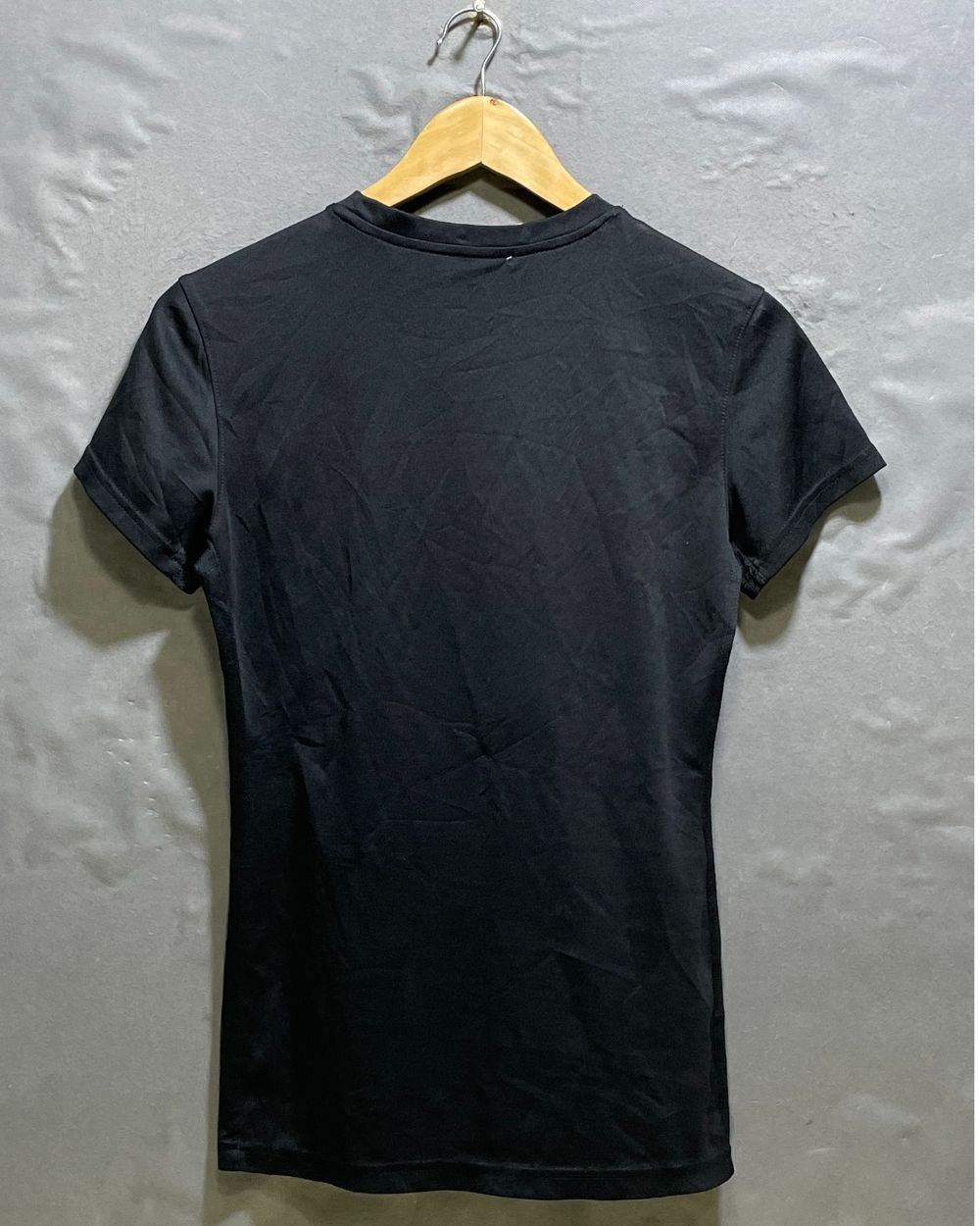 Nike Black Cotton T Shirt For Women Small | ThriftHub.pk