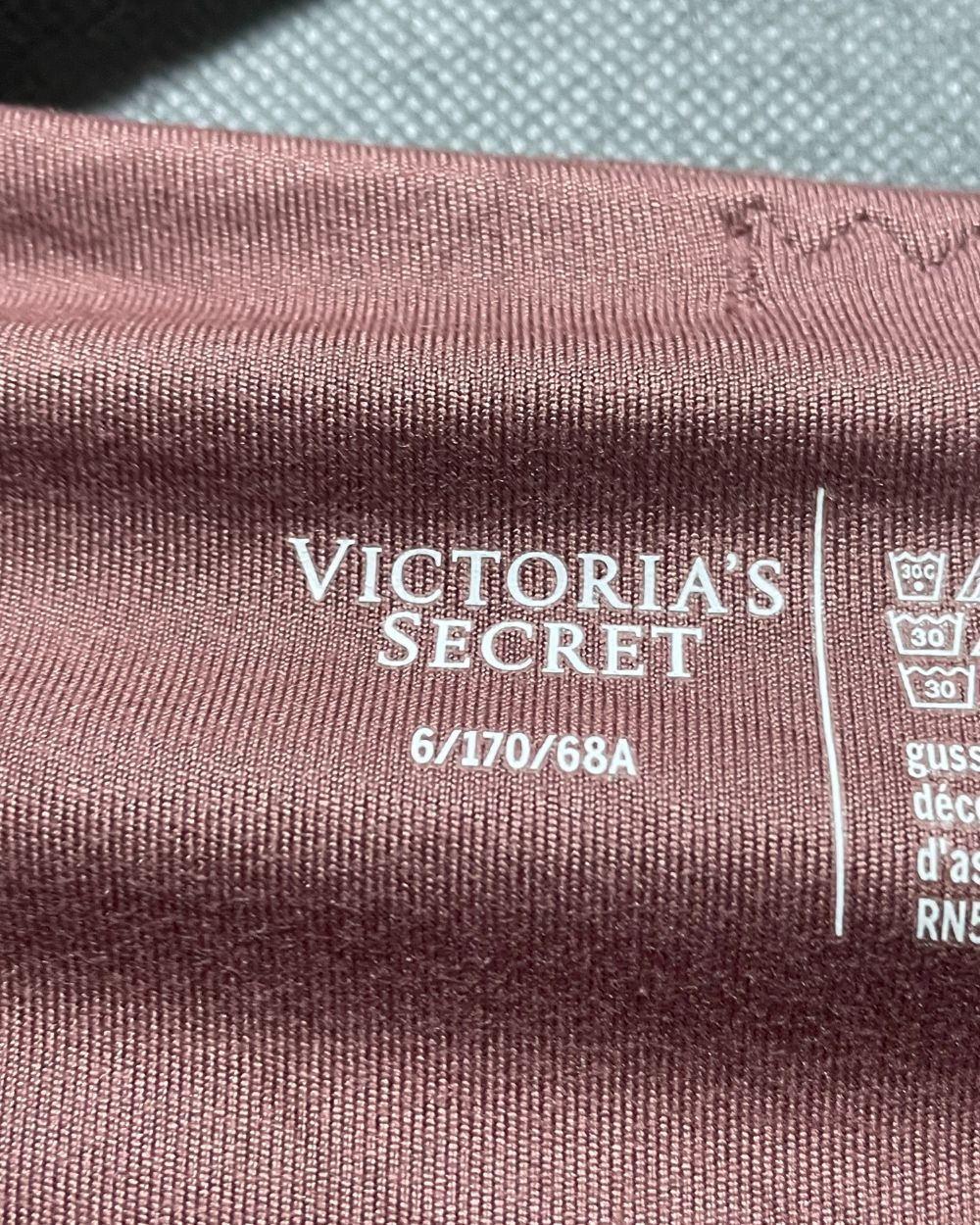 Victoria's Pink Sport Gym Tights For Girls Large | ThriftHub.pk