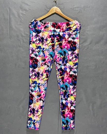 Material Girl Camouflage Sport Gym Tights For Girls Large | ThriftHub.pk