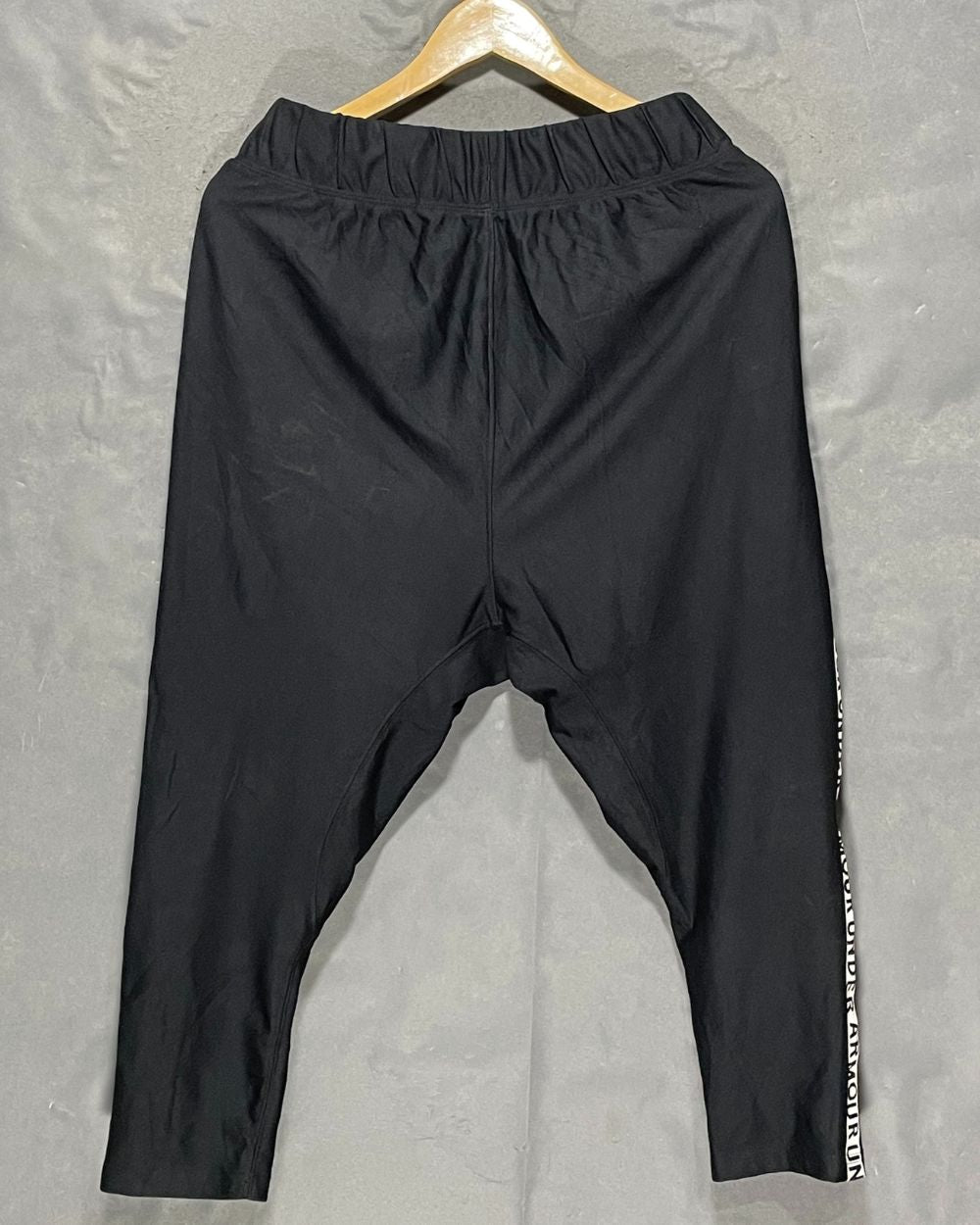 Under Armour Black Sport Gym Tights For Girls X Large | ThriftHub.pk