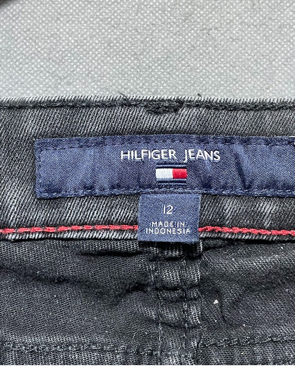 Tommy Hilfiger Gray Jeans For Women Medium | ThriftHub.pk