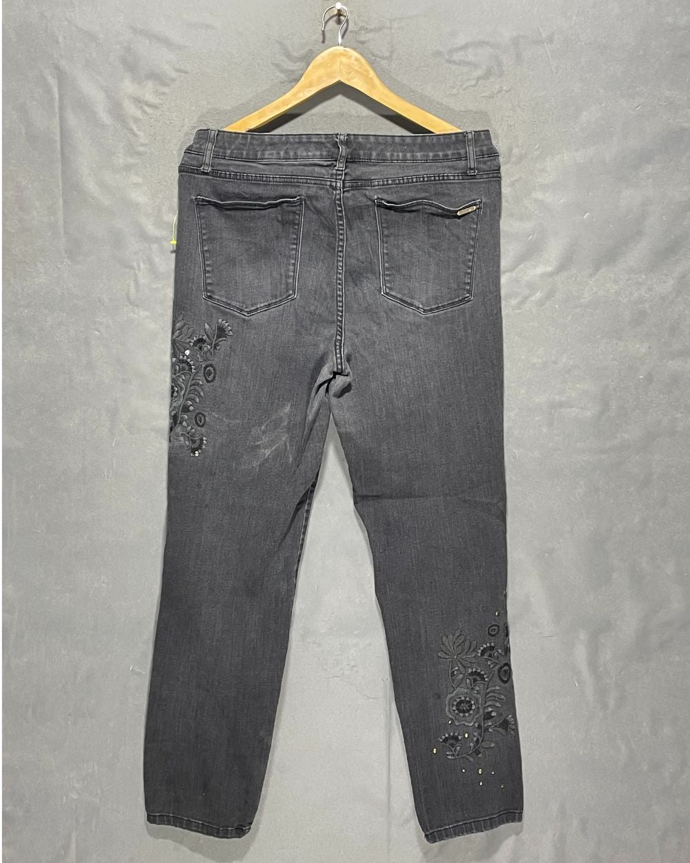 Tommy Hilfiger Gray Jeans For Women Medium | ThriftHub.pk