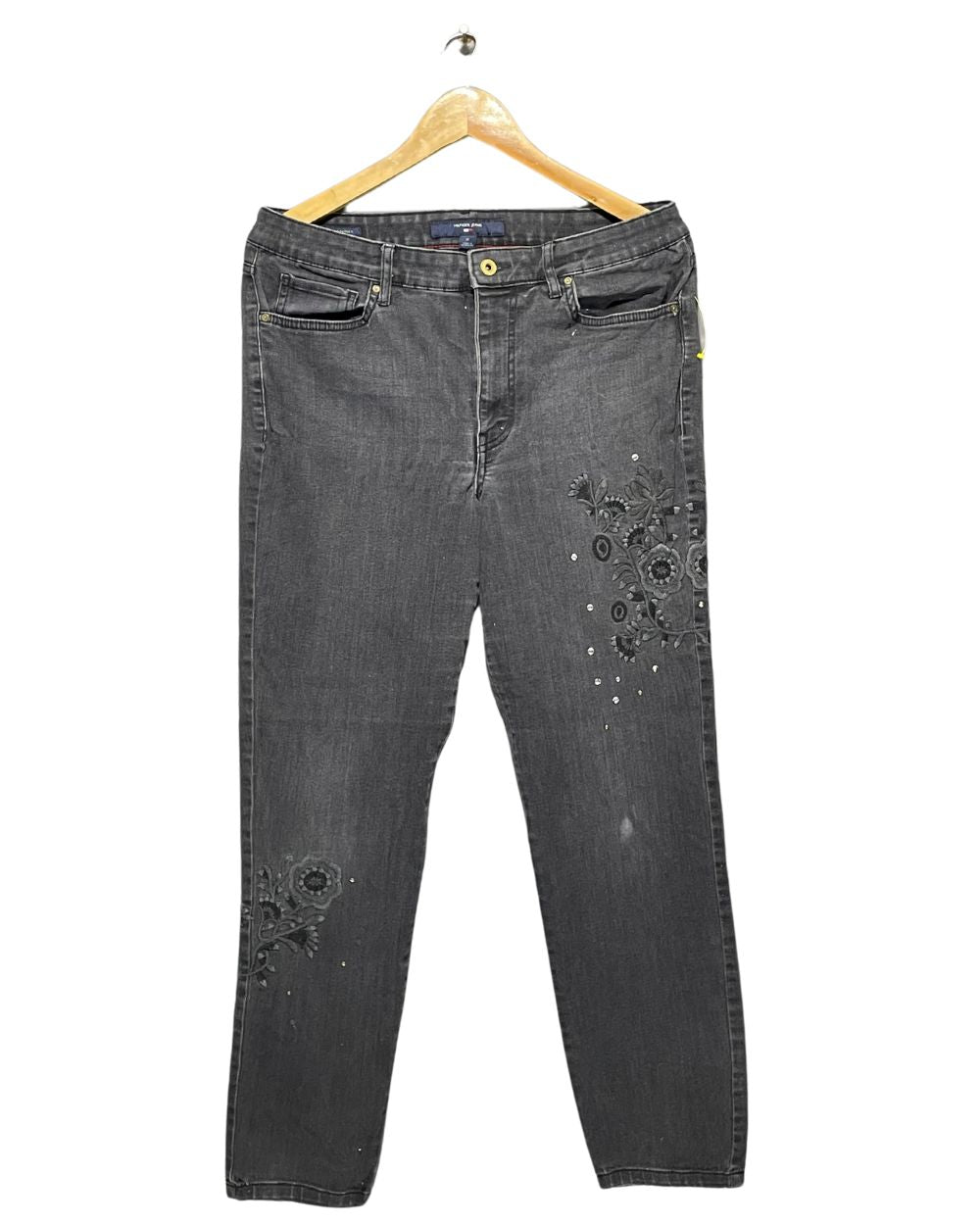 Tommy Hilfiger Gray Jeans For Women Medium | ThriftHub.pk