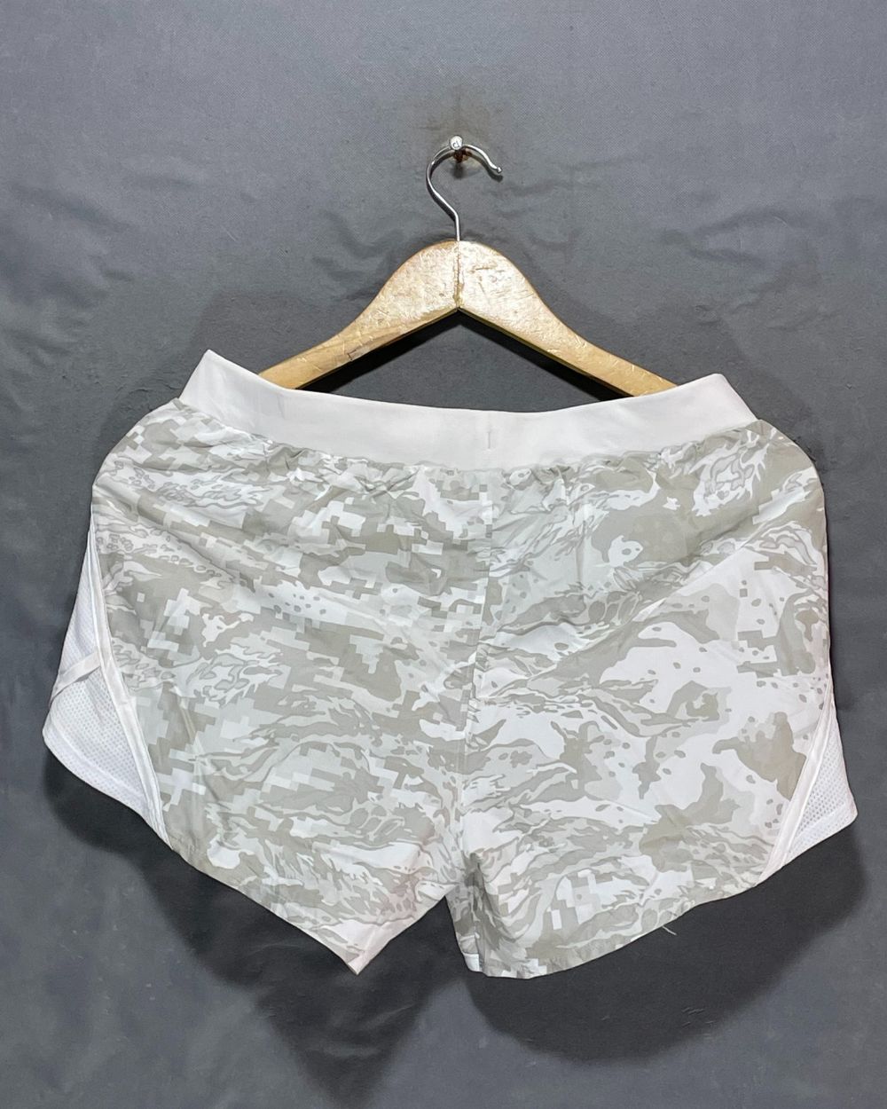 Under Armour Gray Sport Short For Women Large | ThriftHub.pk