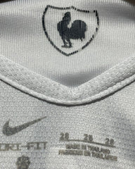 Nike White Sport T Shirt For Women M | ThriftHub.pk