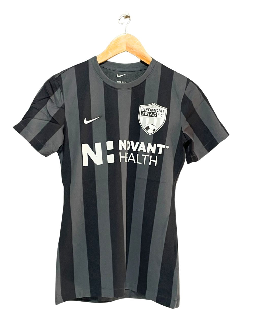 Nike Gray Sport T Shirt For Women S | ThriftHub.pk