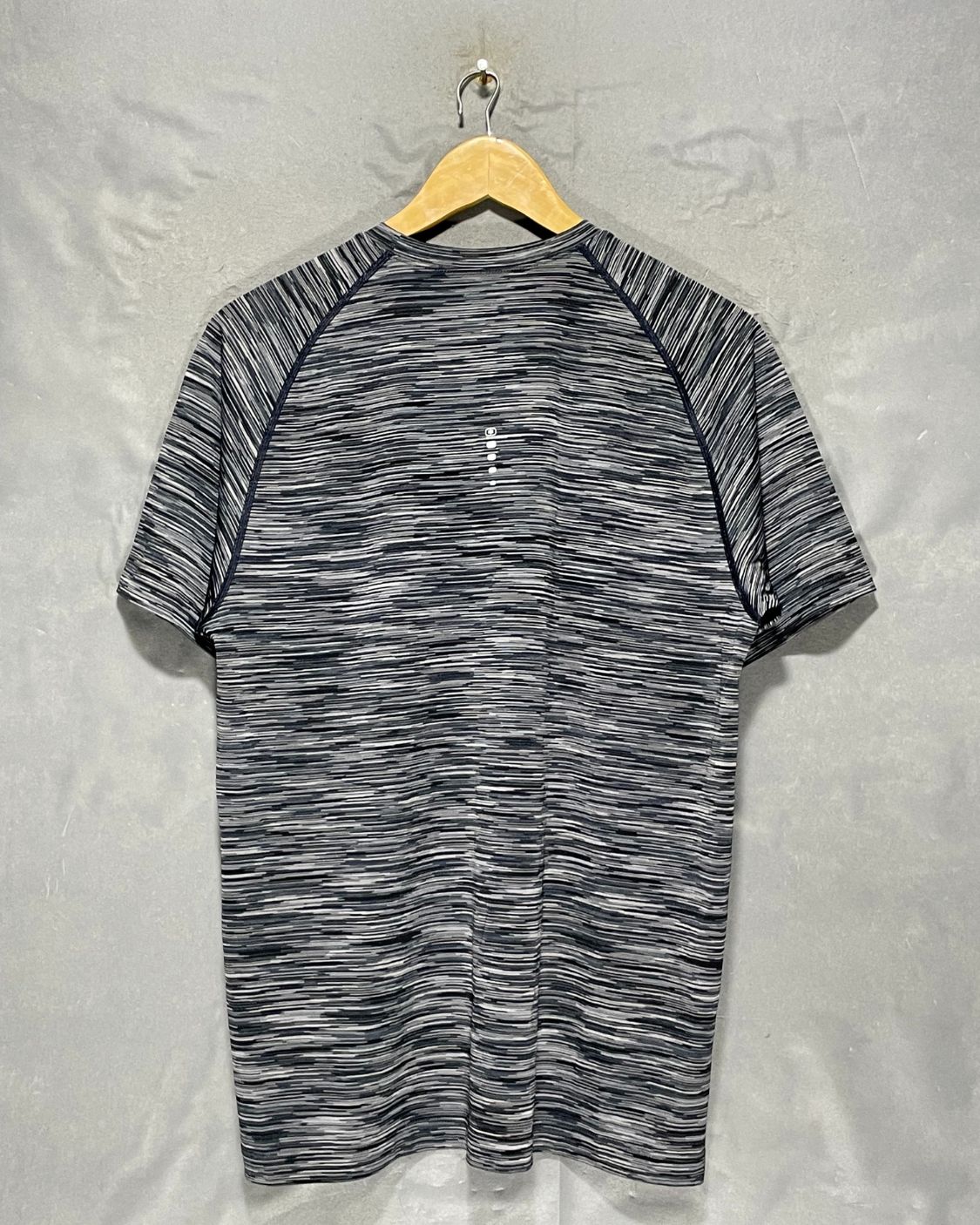 OGIO Gray Sport T Shirt For Men M | ThriftHub.pk