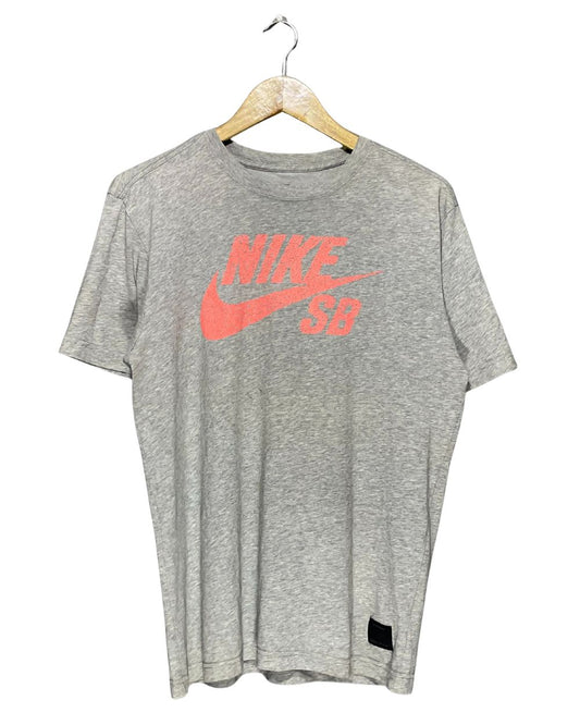Nike Gray Sport T Shirt  For Men Medium